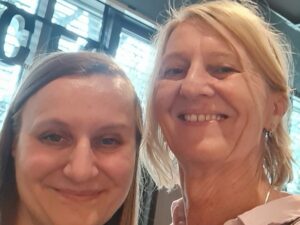 2 Frauen