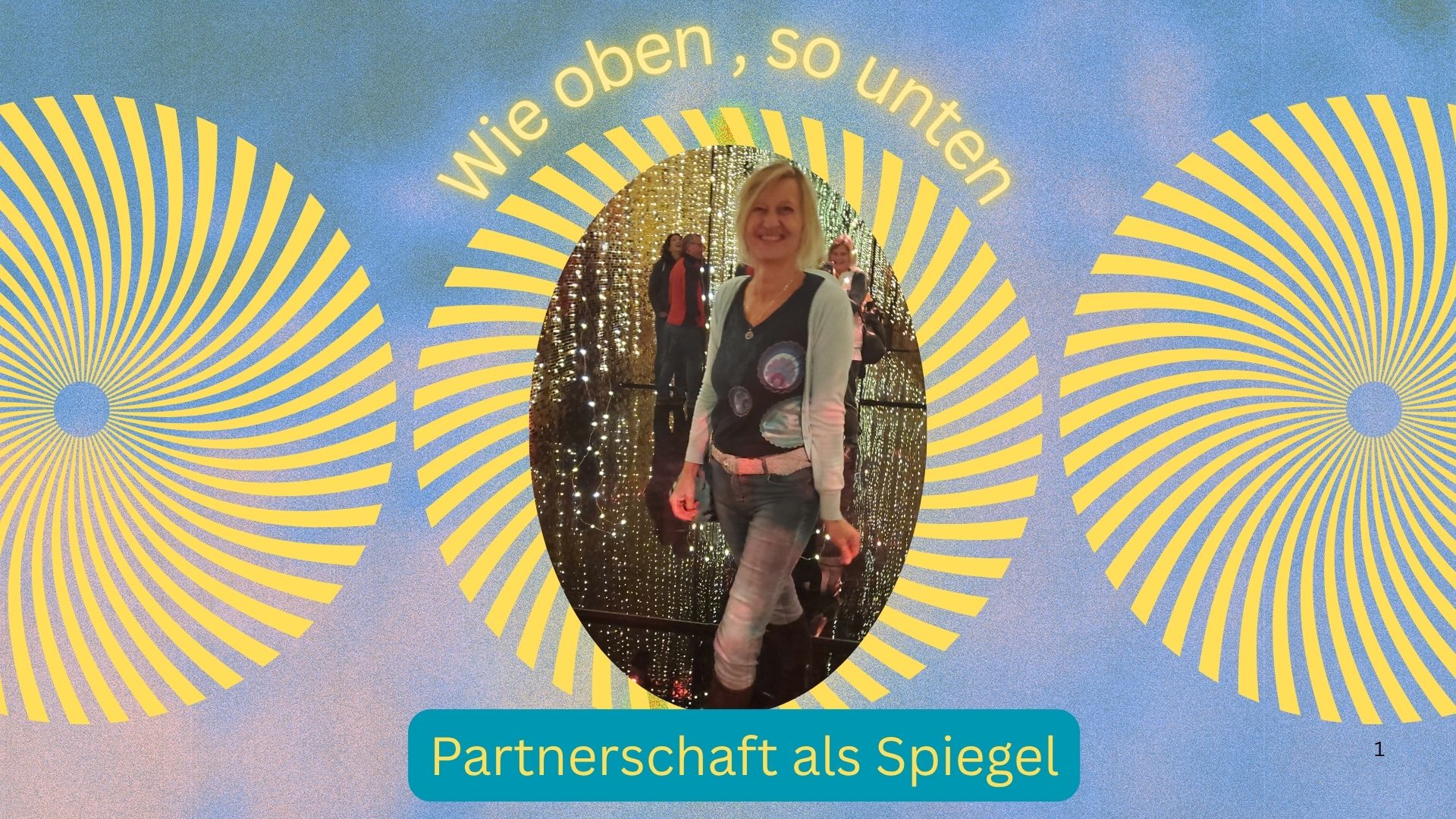 Kreisende, gelbe Räder und in der Mitte Frau mit Spiegeln